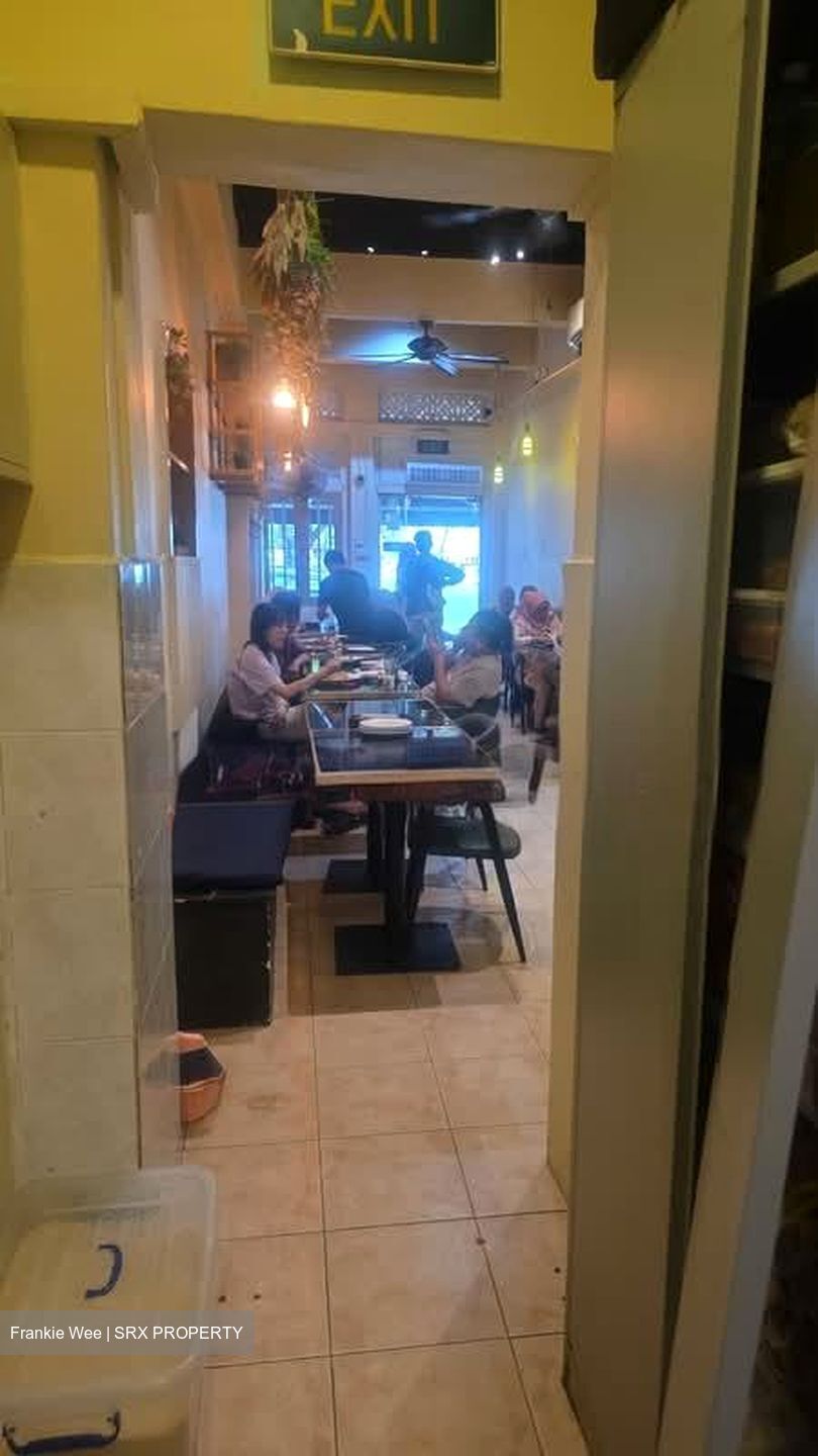 Kandahar Street (D7), Retail #594037611
